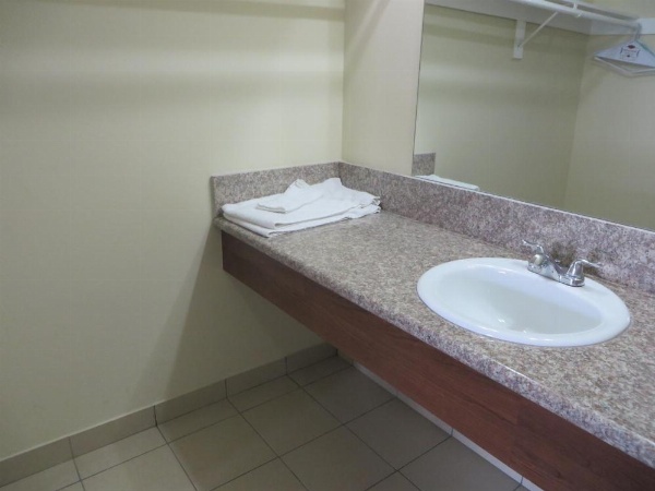 National Inn Garden Grove image 14