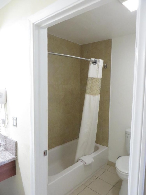 National Inn Garden Grove image 15