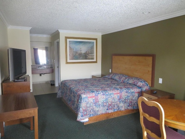 National Inn Garden Grove image 2
